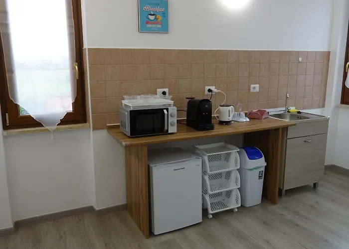 Podere Monfalcone 게스트하우스 피우미치노